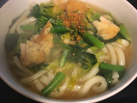 わさび菜、ほうれん草、揚げはんぺんのうどん